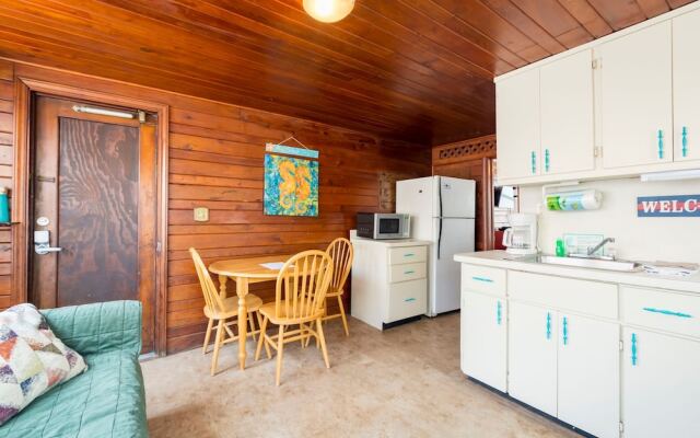 Seahorse Cottage 1 by Vtrips