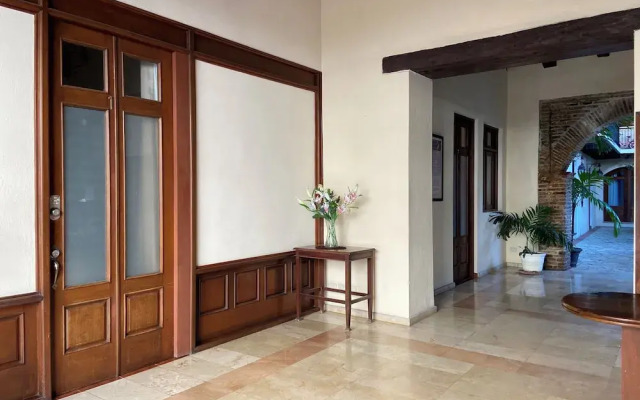 Paseo Colonial 1