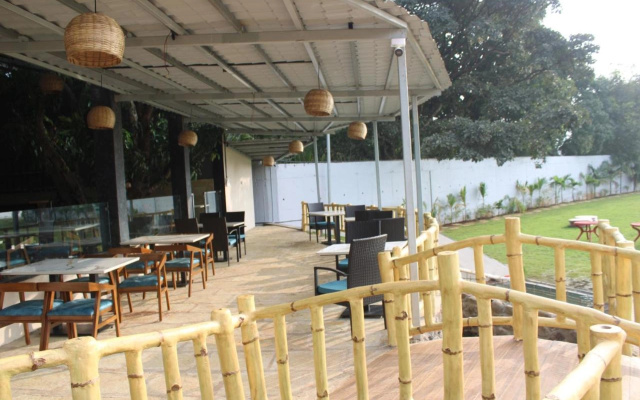 Mango Leaf Lake Resort