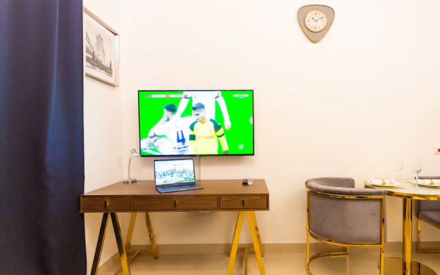 Claren Tower 1 by Westminster