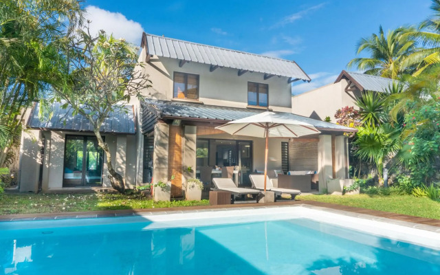 Bon Azur Beachfront Suites & Penthouses with LOV