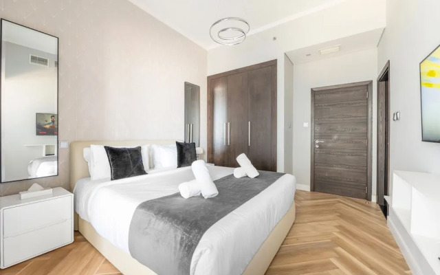 Iconic Marina Stay Cayan Tower 2BR