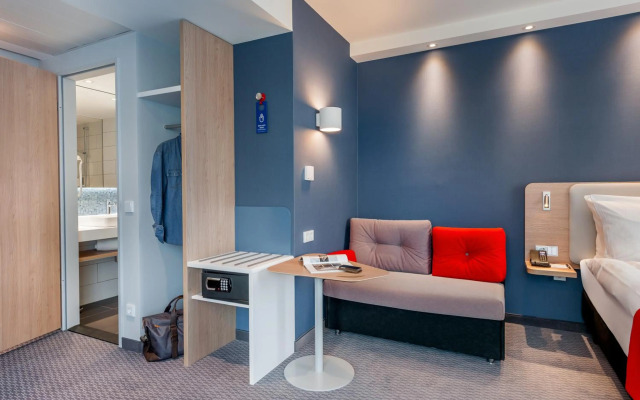 Holiday Inn Express Berlin - Alexanderplatz by IHG