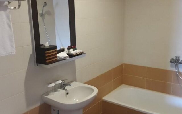 Treeli Boutique Hotel