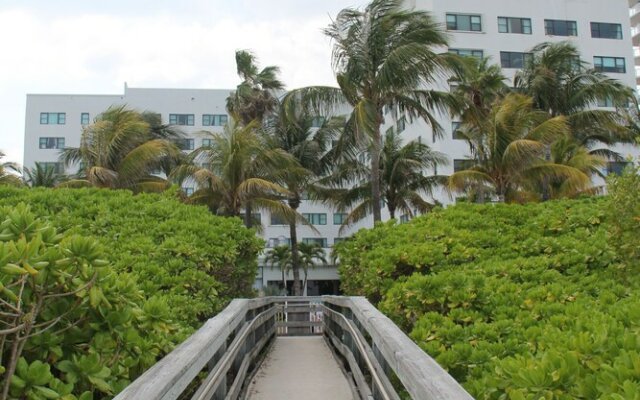Ocean View Apartment in Miami Beach