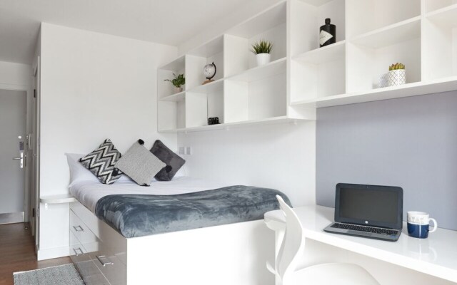 Relax By MPH-70 Chic Studios In Prime Liverpool