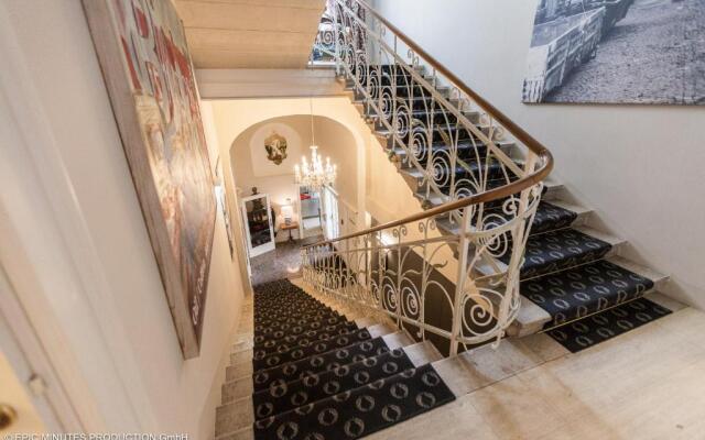 Villa Carlton - Adults Only