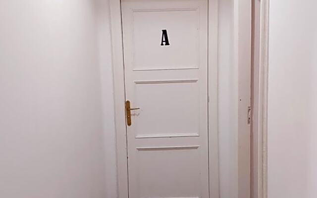 camera colombo 12 Genova Rooms