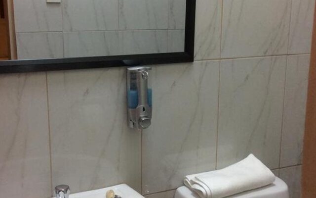 Casa Roces Bed and Breakfast