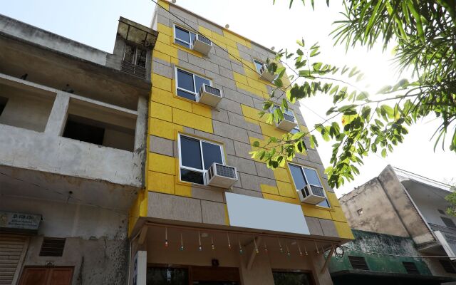 OYO 10228 Hotel Chandramouli