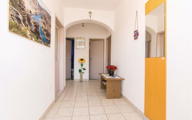 Stunning Apartment in Rovanjska With 3 Bedrooms
