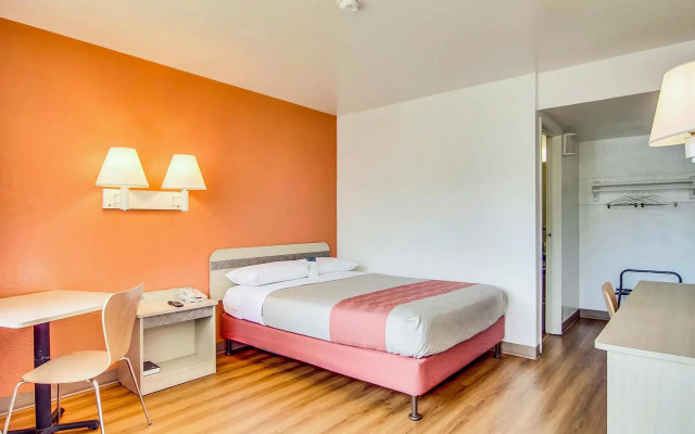 Motel 6 Jacksonville, FL - Orange Park