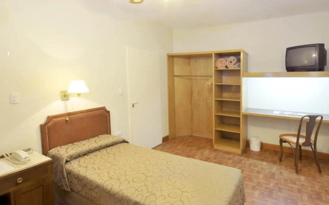 Muñiz Hotel
