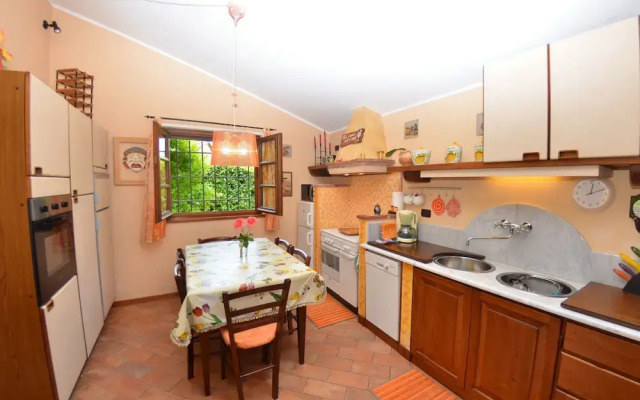 Scenic Holiday Home in Pescaglia With Swimming Pool