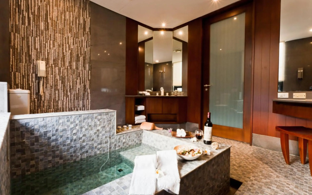 The Loft Seaside Suites