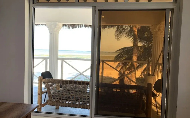 African Paradise Beach Hotel