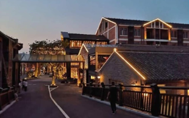 Shanghai Lintin Holiday Hotel