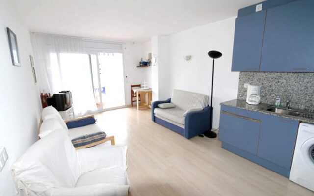 Apartment with 2 Bedrooms in Roses, with Wonderful City View, Pool Access, Furnished Terrace - 1 Km From the Beach