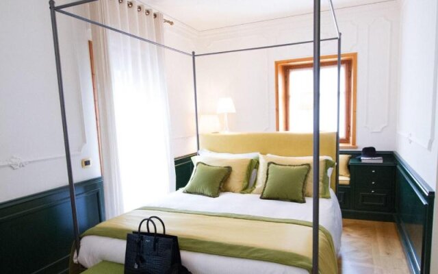 Ambra Cortina Luxury & Fashion Boutique Hotel