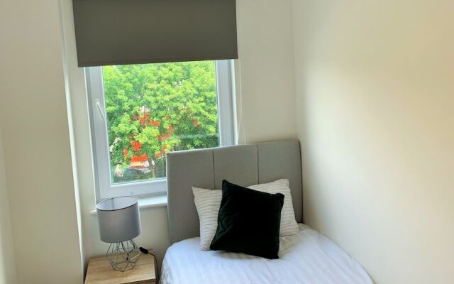 Top Floor - Serviced Apartments