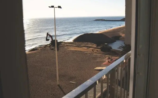 Cozy Loft in Front of the Sea