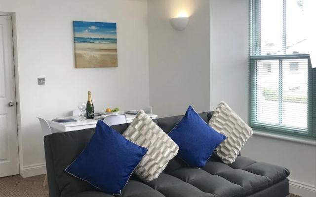 Lux Blu - Truro Apartment