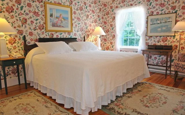 The Colony Hotel