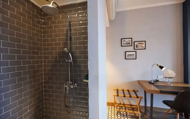 Hanoi Calido Hotel