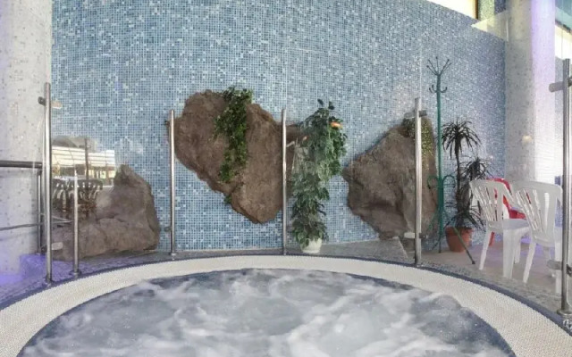 Hotel Alunis