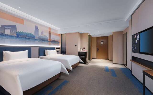 Hampton by Hilton Hebi Railway Station