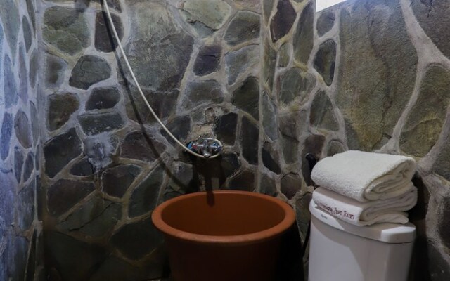 New Panjang Jiwo Resort by OYO Rooms