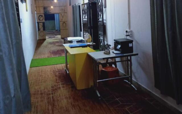 OYO 70049 Hotel Pearl Inn