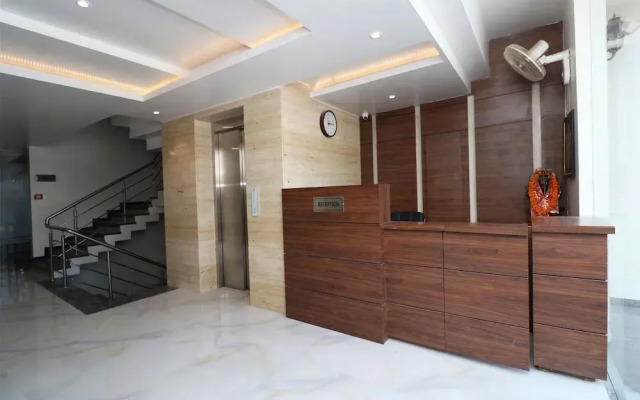 Capital O 30624 Hotel Triton
