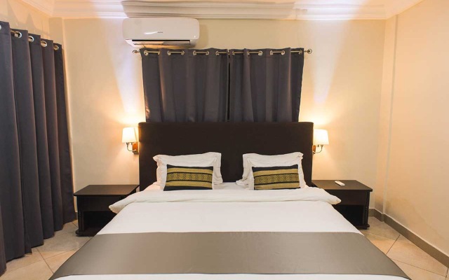 Earl Heights Suites Hotel