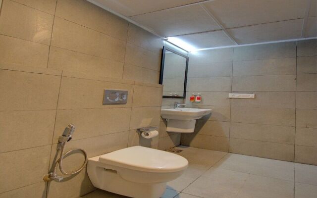 OYO Townhouse 150 Hotel Sahaj Palace