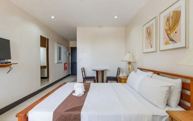 Main Hotel & Suites