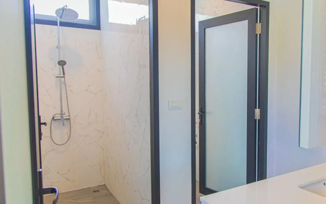 Alhambra Pool Villas & Pool Access Rooms