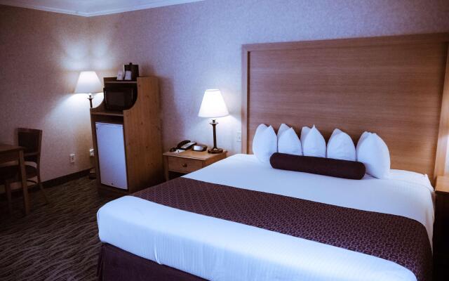 Best Western Plus Executive Court Inn & Conference Center