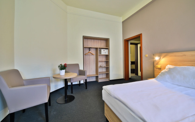 Atlantic Hotel
