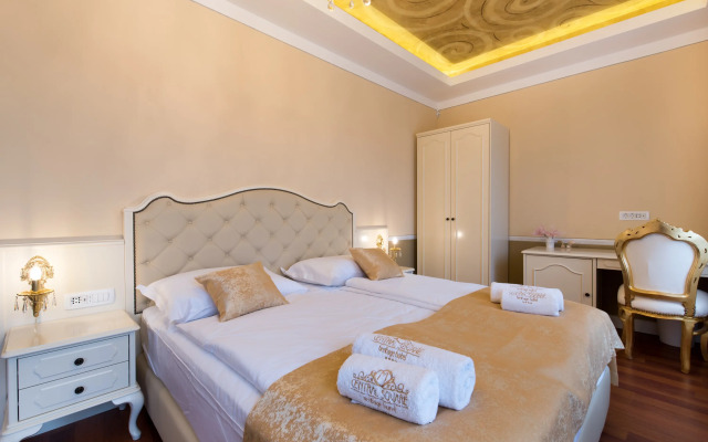 Central Square Heritage Hotel