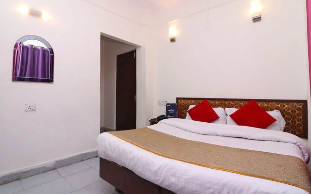 OYO 8637 Shivam Hotel