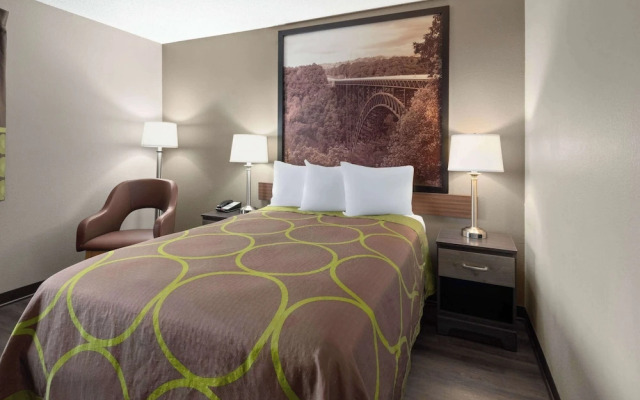 Super 8 by Wyndham Summersville/New River National Park