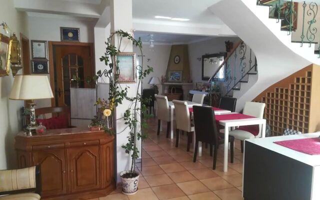 Elodie's Country House