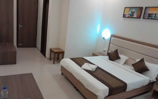 Hotel The Luxem
