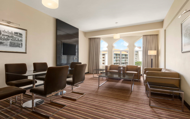 Ramada by Wyndham Xian Bell Tower