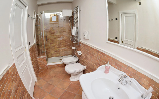 Al Centro Luxury Home