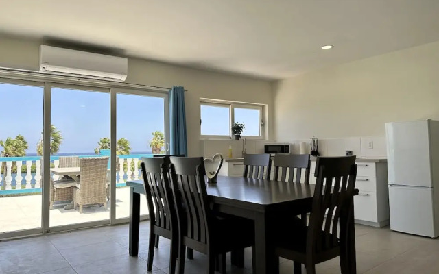 Merakii Seaview Escape Curacao