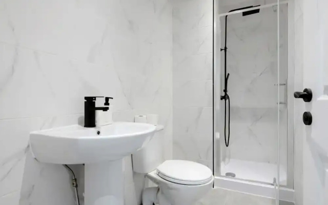 3bed House-free Parking