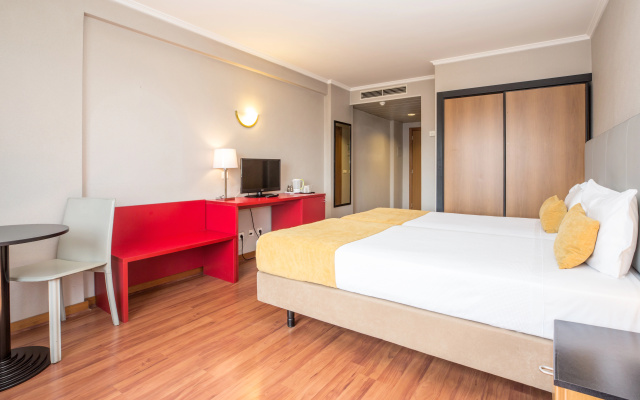 Hotel 3K Madrid - Image 4