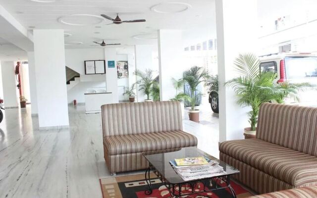 JK Rooms 101 Hotel Asian Inn